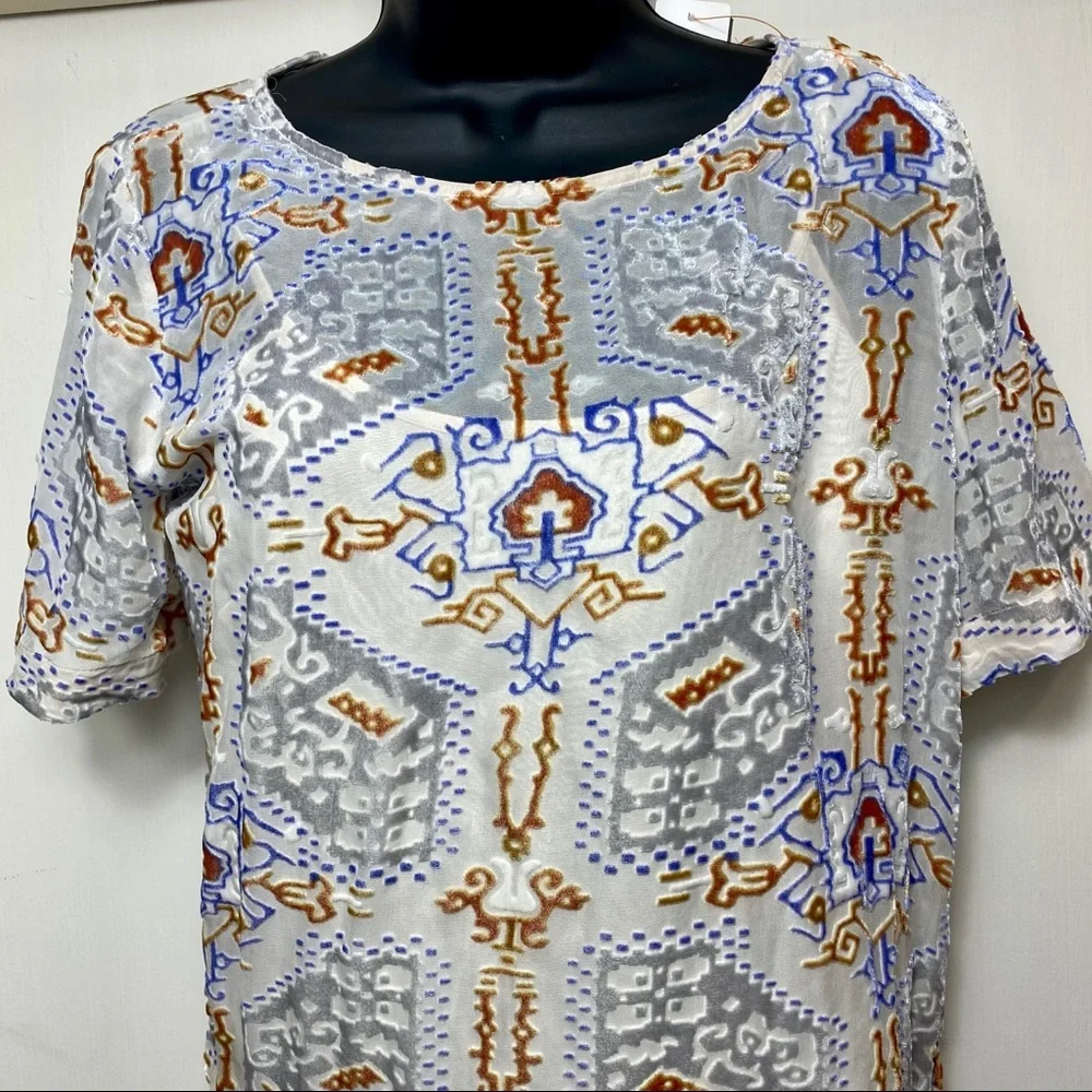Sundance Velvet Geometric Short Sleeve Top - Picture 5 of 10